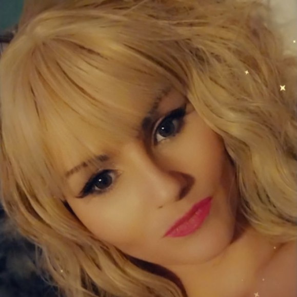 Short blonde real hair wigs with bangs - Picture 4 of 5